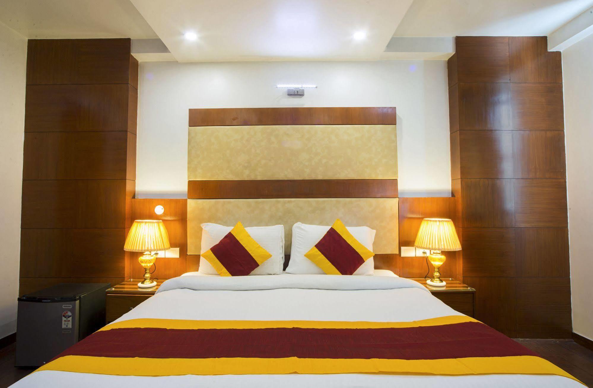 Hotel Palm Do'R - 02 Mins From New Delhi Railway Station Exterior foto